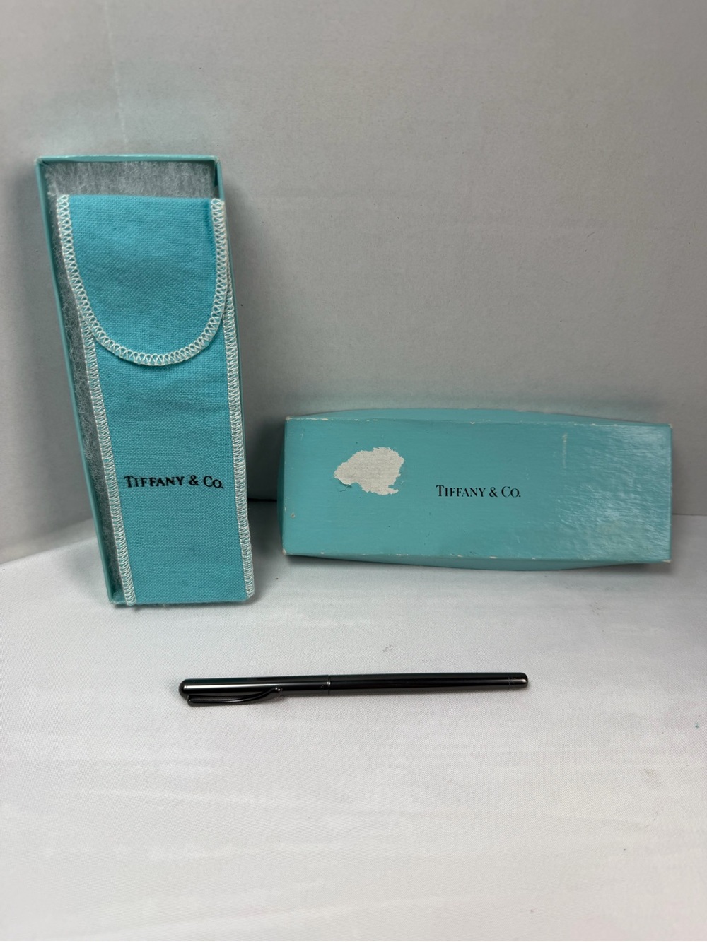 Tiffany & Co Black Lacquer Fountain Pen Gold Tone Trim W/Box & Pouch See Note